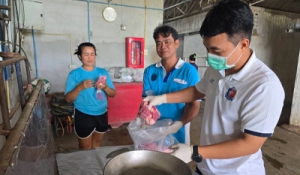 ครอบครัวปศุสัตว์นครปฐม เก็บตัวอย่างเนื้อสัตว์กิจกรรมตรวจสอบและออกใบอนุญาตโรงฆ่าสัตว์ภายในประเทศ ประจำปีงบประมาณ 2568
